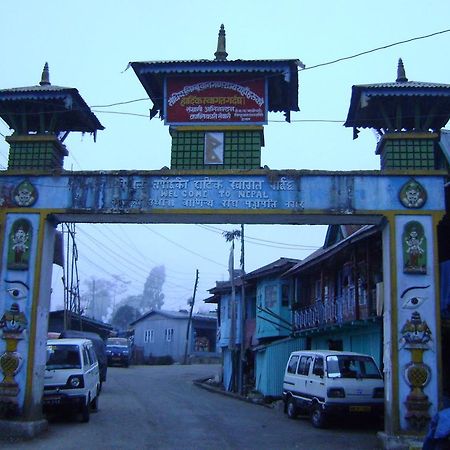 V Resorts Dudhwa Wilderness Camp Lakhimpur Exteriör bild